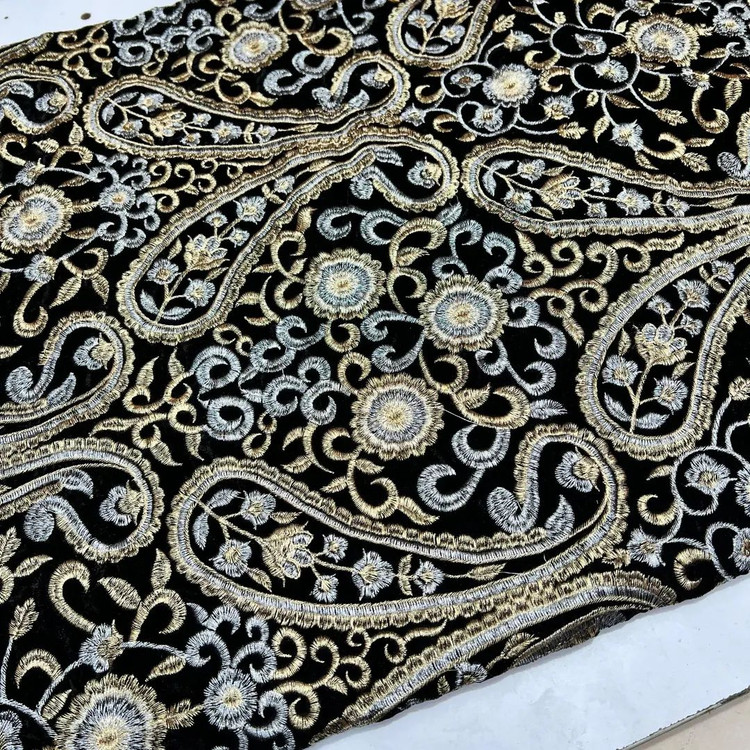 سفارش اینترنتی پارچه مخمل سوزندوزی برای مانتو و خرجکار و کت