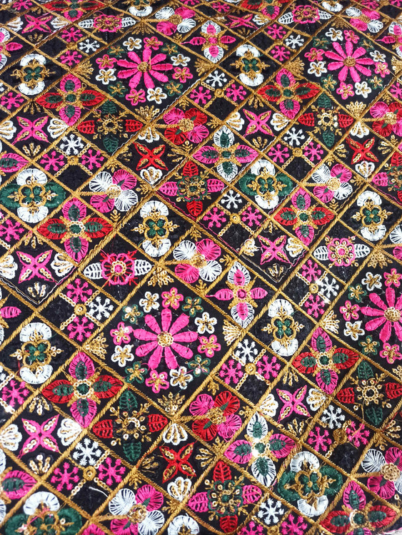 خرید و قیمت پارچه لینن سوزندوزی لاکچری و شیک و مجلسی