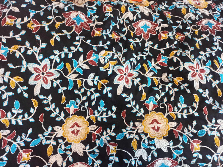 ثبت سفارش اینترنتی پارچه های لنین سوزندوزی مخصوص کت و مانتو و خرجکار