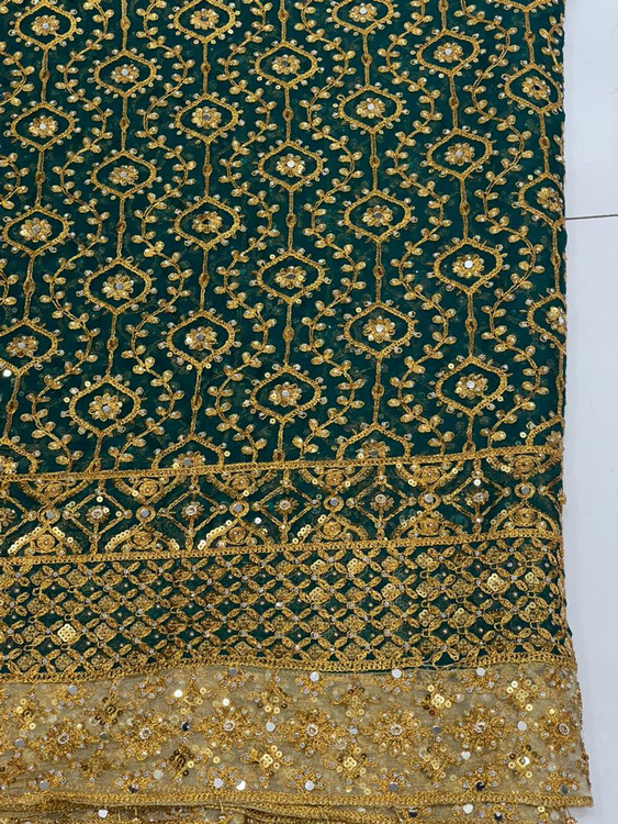 خرید پارچه حریر سبز رنگ حاشیه دار و آینه ای و سوزندوزی شده
