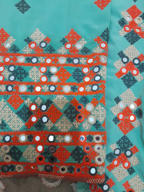 لباس پرکار بلوچی پلیوار پر و اصل با دوخت آینه، دست دوچ