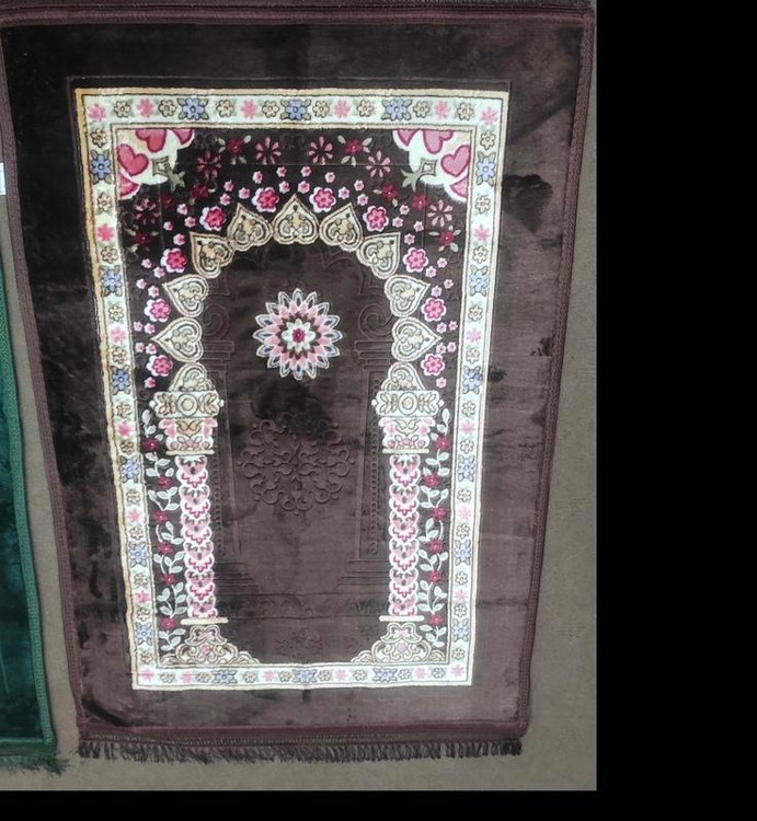 خرید و قیمت سجاده جانماز وارداتی سایز بزرگ 80در 120 رویه مخمل و زیره ترمز دار و ضد لغزش