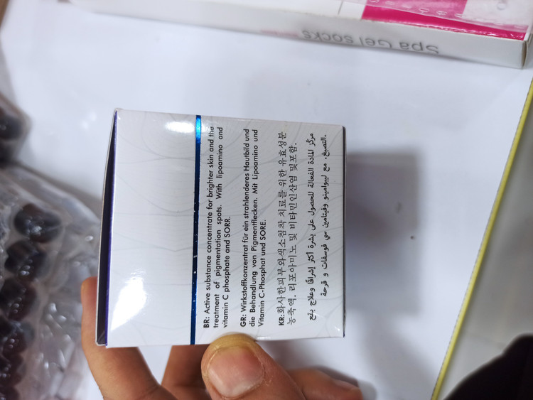 خرید اینترنتی آمپول های سفیدکننده اصلی و تضمینی و بسیار پرطرفدار