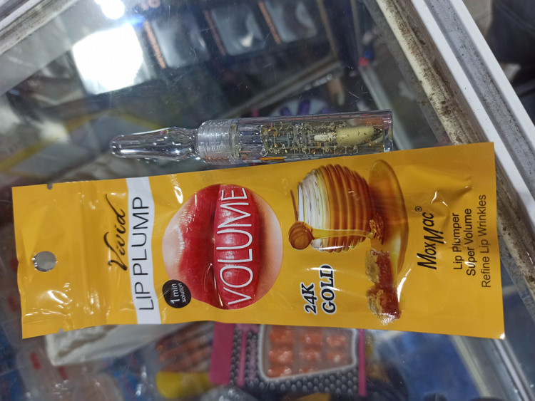 خرید اینترنتی رژلب افزایش دهنده حجم لب در سریعترین زمان ممکن مدل آمپولی با طعم عسل