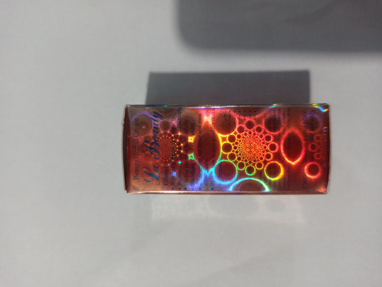 خرید و قیمت کرم سفیدکننده مجلسی بسیار قوی و پرطرفدار لابیوتی قرمز