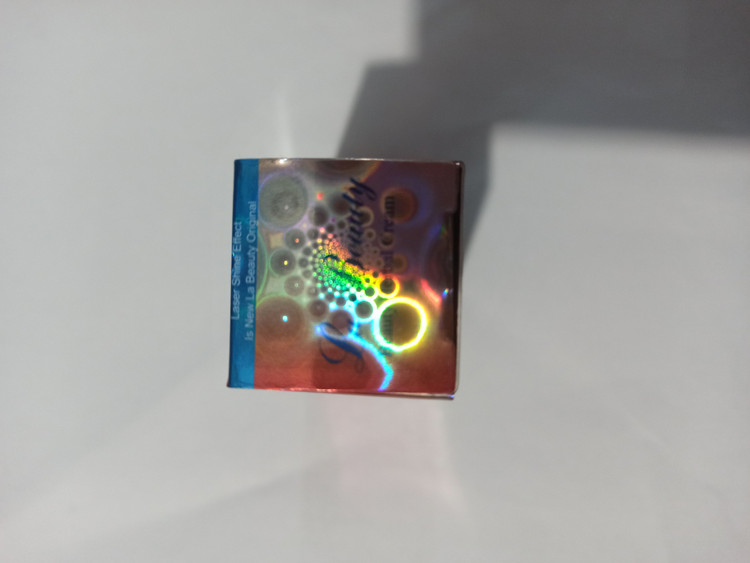 قیمت و خرید کرم لابوتی قرمز رنگ لابیوتی تایلندی اصل و درجه یک