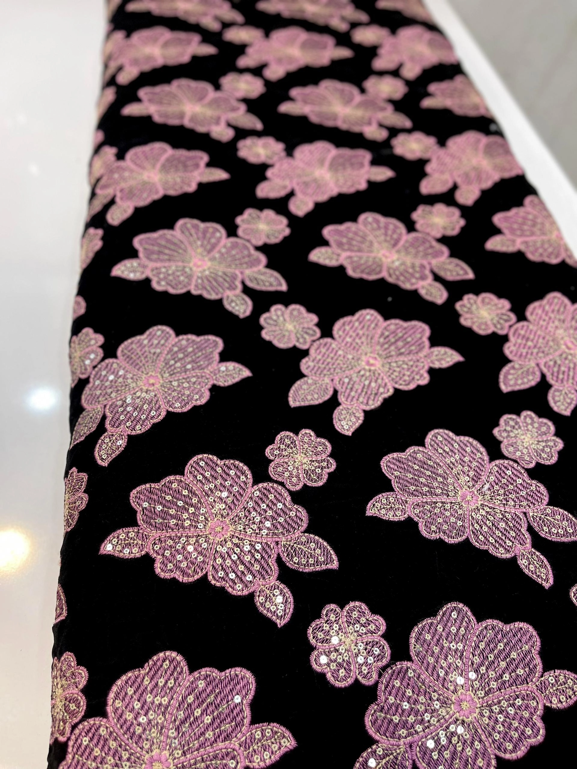 سفارش اینترنتی پارچه لنین سوزندوزی از چابهار