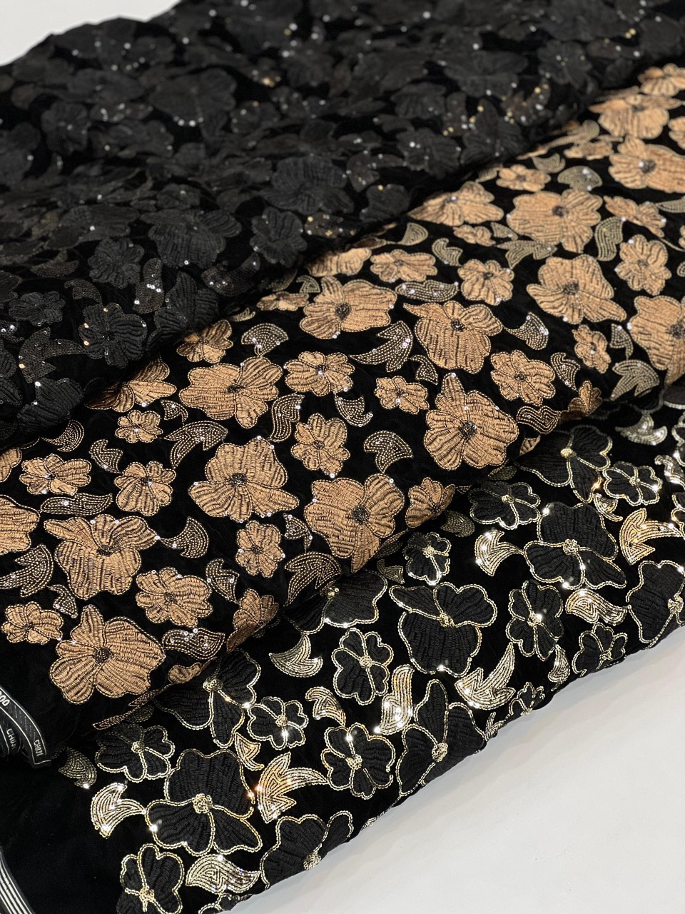 خرید و قیمت پارچه مخمل سوزندوزی شیک و مجلسی فروش فقط متری