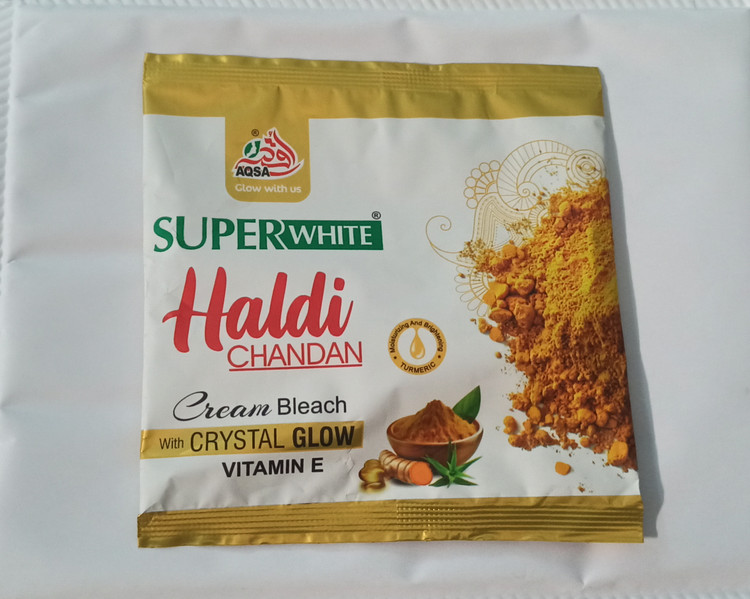 قیمت و خرید کرم بی رنگ کننده و سفیدکننده بسیار عالی سوپرعالی با عصاره زردچوبه، ویتامین سی و برنج